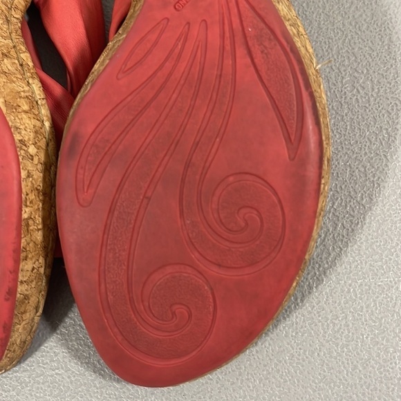 Born Platform Wedge Sandals. Size 9. - Picture 12 of 13